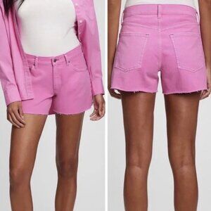 NWOT GAP Women's Pink FRAYED HEMStride JEAN Shorts Sz 24 / 00R